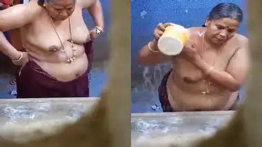 Tamil Spy Aunty Bath