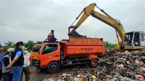 Truk Dikerahkan Angkut Sampah Menggunung Di Tps Metland Cibitung