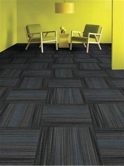 Matte Polypropylene 5mm Blue And Grey Carpet Tiles Size 1x2 Feet