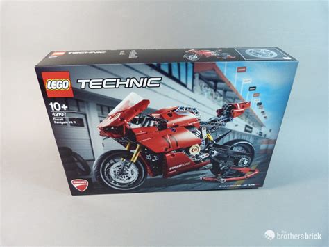 Lego Technic Ducati Panigale V R Review The Brothers Brick