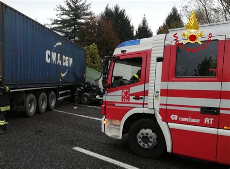 Incidente Sulla Statale Strada Bloccata A Briosco Radio Lombardia