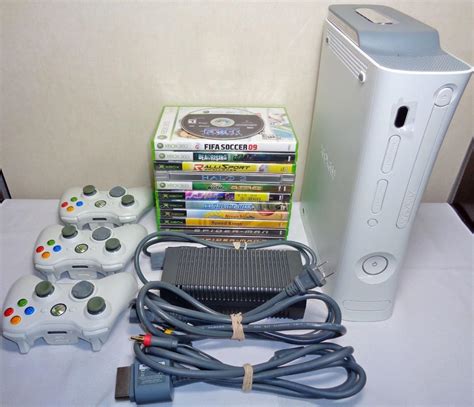 Microsoft Xbox 360 Pro White Console w/20Gb HD 3 Wireless Controllers ...