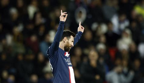 Francia Lionel Messi Volvi A Jugar En El Psg Anot Un Gol Y Sell La