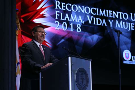 Uanl Entregó Reconocimiento Flama Vida Y Mujer 2018 Universidad