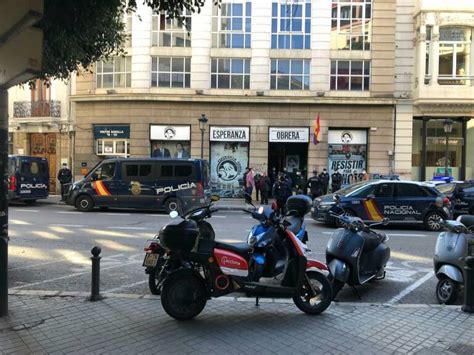 La Policía Desaloja A Los Okupas Del Edificio De Pintor Sorolla De