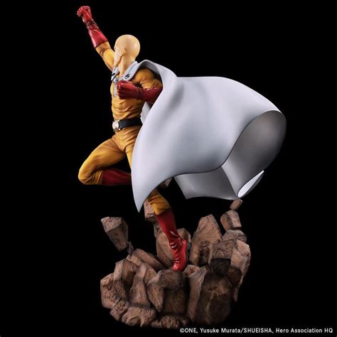 Estream One Punch Man Saitama Statue