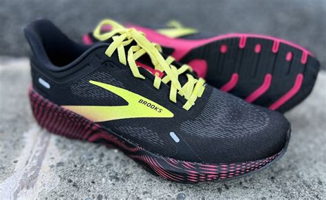 5 Best Brooks Shoes for Plantar Fasciitis Sufferers - Find My Footwear