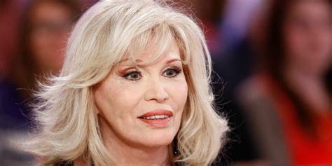 Amanda Lear Se Confie Sur Son Histoire Damour Avec David Bowie Femme