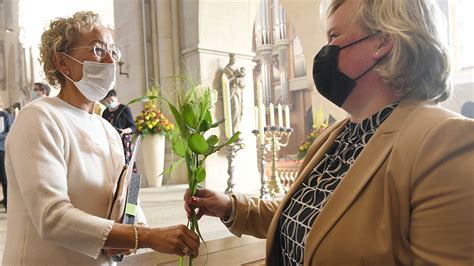 Kirche und Leben de Bischof Genn dankt neuen Pastoralreferenten für