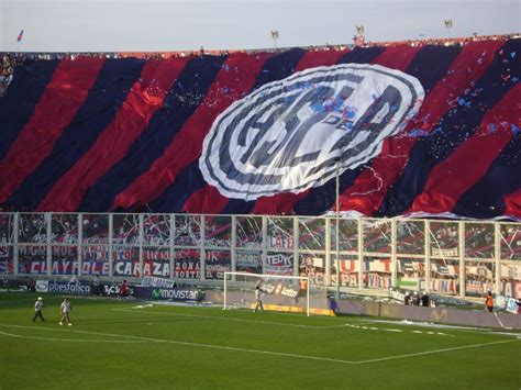 Club Atlético SanLorenzo de Almagro Trapo sobre la Butteler Club