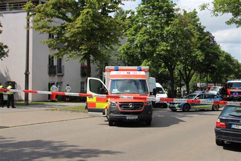 Mann Steckt Eigene Wohnung In Regensburg In Brand Personen