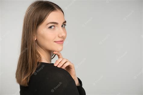 Premium Photo Closeup Portrait Of Pretty Blonde Woman Horizontal