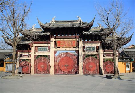 Longhua Temple - History and Facts | History Hit