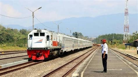 Aturan Baru Naik Kereta Api Jarak Menengah Dan Jauh