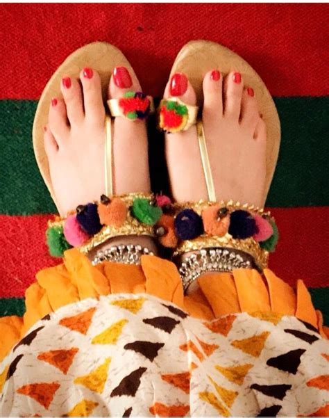 Simi Chahal Feet