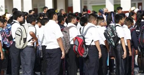 Minedu colegios no tendrán formación escolar para evitar golpes de calor