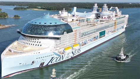 Visitez lincroyable navire de croisière Icon of the seas Nightlife