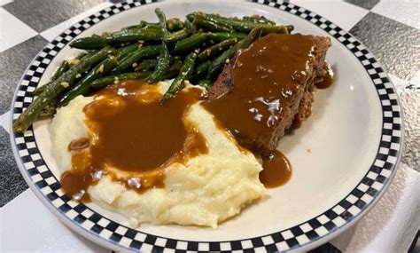 Mrs Mac S Fillin Station Restaurant Review Vero Beach Fl