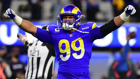 Nfls Highest Paid Defensive Linemen Rankings For 2023 Nfl Season