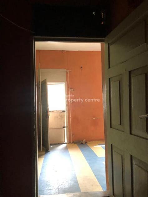 For Rent Spacious Bedroom Flat With Prepaid Meter Car Park