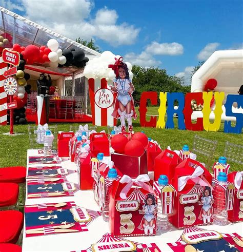 15 thrilling carnival theme party decoration ideas this year – Artofit