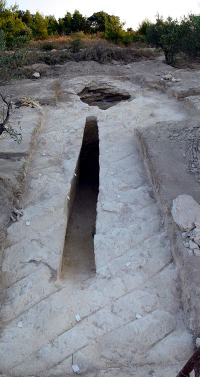 Mycenaean Tombs Discovered Near Mycenae Could Be From Ancient