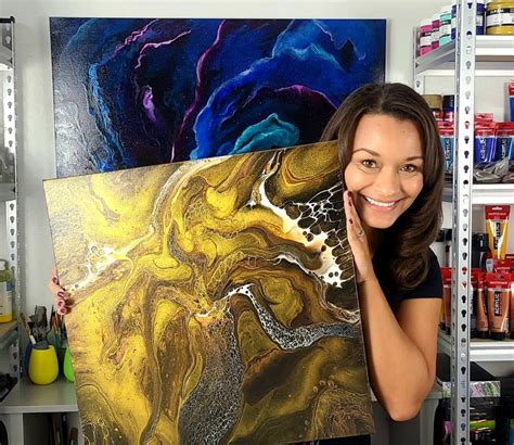 Molly's Artistry – Acrylic Pouring and Fluid Abstract Artist