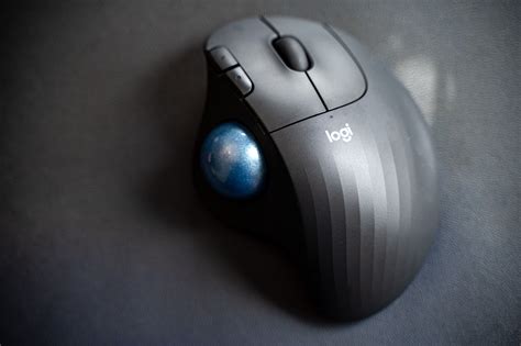 Logitech Ergo M575 review: Trackball thumb - Can Buy or Not