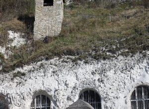 L Église troglodytique de lAnnonciation de Haute Isle Val dOise