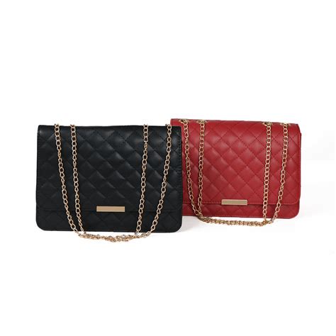 Quilted Chain Crossbody Bag Taku