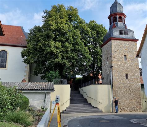 Der Schiefste Turm Der Welt Glockenturm Gau Weinheim