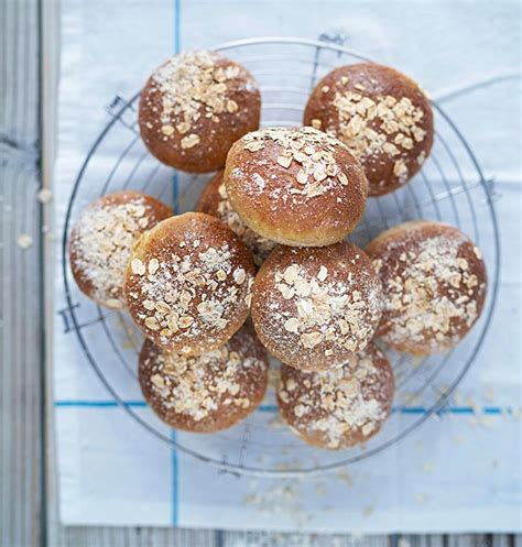 Frallor med dinkel och havre Recept Havre Recept surdegsbröd Bakning