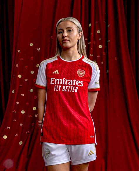 Now Arsenal On Twitter Leah Williamson In The New Arsenal Shirt For