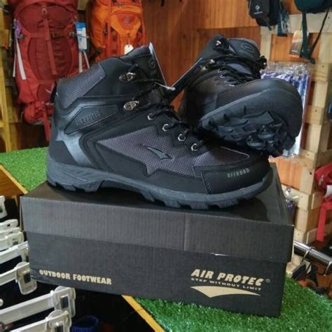 Jual SEPATU GUNUNG AIR PROTEC OFFROAD ALL BLACK Outdoor Tracking Hiking