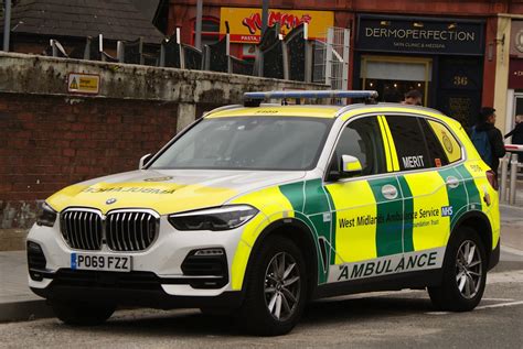 West Midlands Ambulance Service Bmw X5 Merit Po69 Fzz Flickr