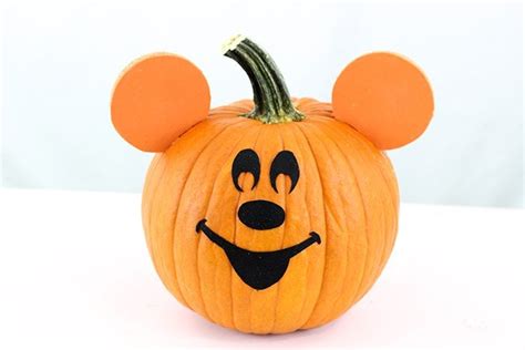 DIY Mickey Mouse Pumpkin