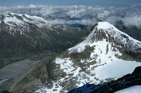 Tiefblick Ins Val Roseg Und Zum Piz Tschierva Unten Hikr Org