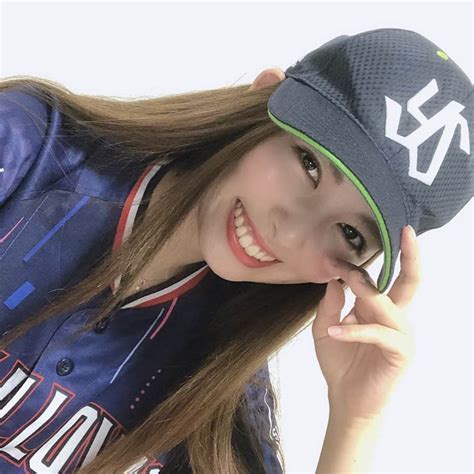 橘ゆりかさんのインスタグラム写真 橘ゆりかinstagram「⚾️⛱🗼﻿ ﻿ ﻿ プロ野球 6月19日 開幕決まりましたね ﻿ ﻿