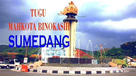 TUGU MAHKOTA BINOKASIH SUMEDANG REPLIKA LAMBANG KEJAYAAN KERAJAAN