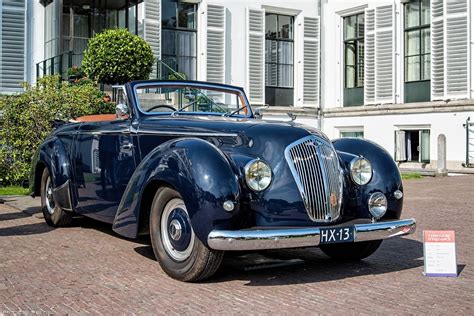 Solve Bentley Mk VI DHC By Roos 1948 Jigsaw Puzzle Online With 216 Pieces