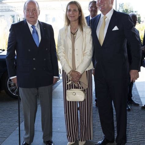 El Rey Juan Carlos Y La Infanta Elena Con Guillermo Alejandro De