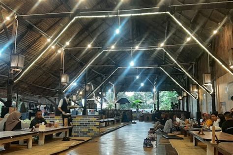 Ini Alamat Dan Jam Buka Warung Tenda Yang Terkenal Dan Enak Di Madiun