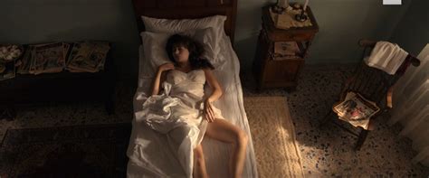 Nude video celebs Alba Gaïa Bellugi nude La stoffa dei sogni 2014