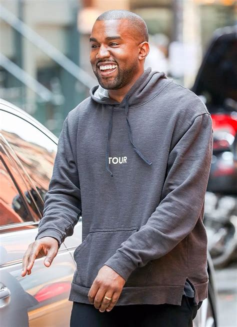 Kanye West spotted with a rare smile on his face - Mirror Online