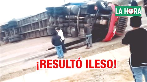 Chofer de tráiler salva de morir tras despiste