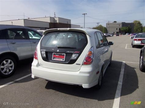 White Pearl Suzuki Aerio Sx Awd Sport Wagon Photo