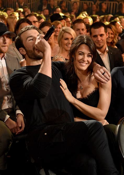 Sam Hunt Serenades Fiancee Hannah Lee Fowler During Academy Of Country Music Awards