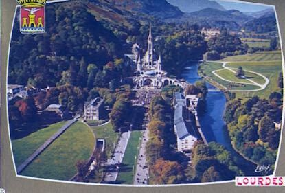 Postal Lourdes Vue Aerienne Sur La Basilique Other Unsorted