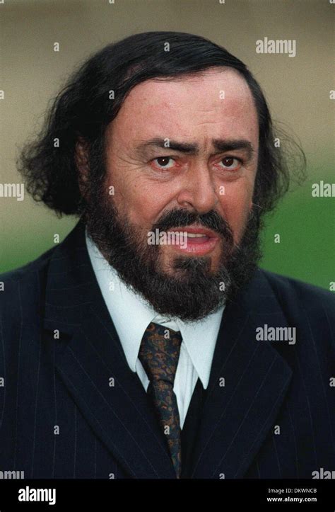 Luciano Pavarotti Opera Singer Hi Res Stock Photography And Images Alamy