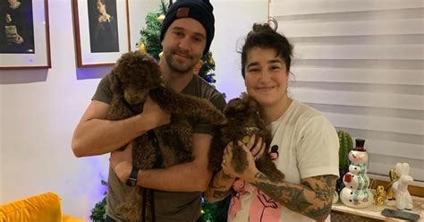 Alexandre Barrette prend la pose avec Mariana Mazza et cette dernière